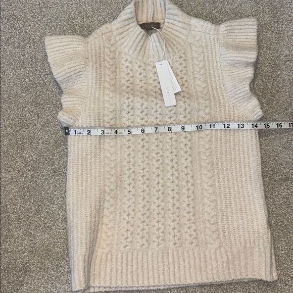 FLUTTER SLEEVE MOCK NECK SWEATER
Lilla P NWT XS - Picture 9 of 9